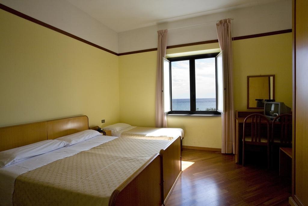 Hotel Vittoria Sapri Bilik gambar